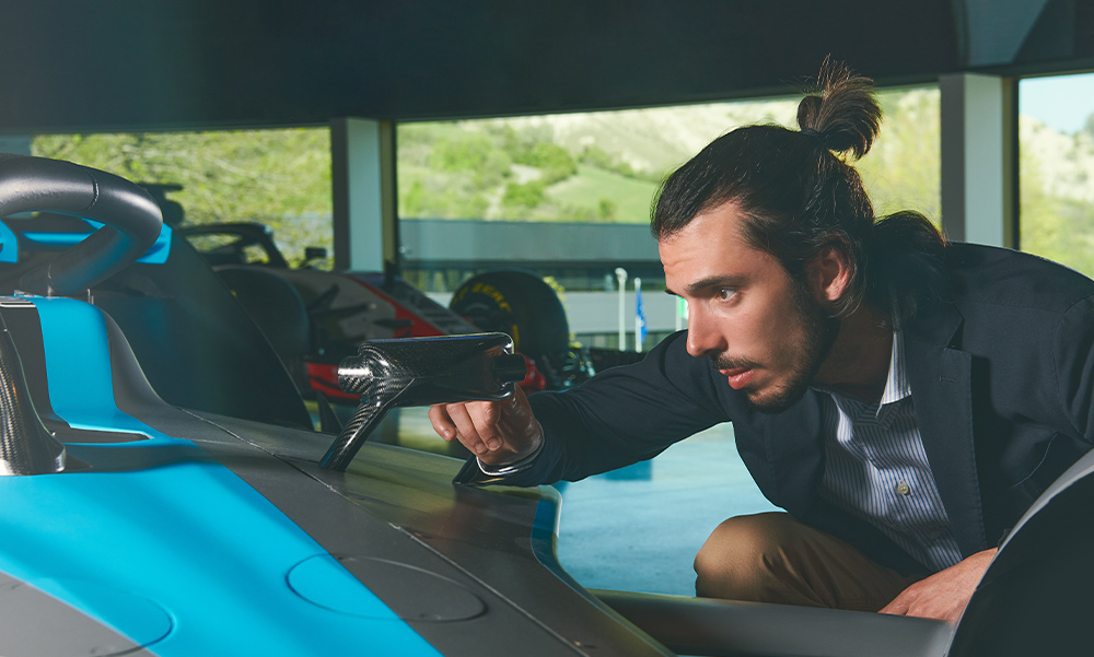 Lavorare nell’automotive in brand come Ferrari e Lamborghini: requisiti e stipendi