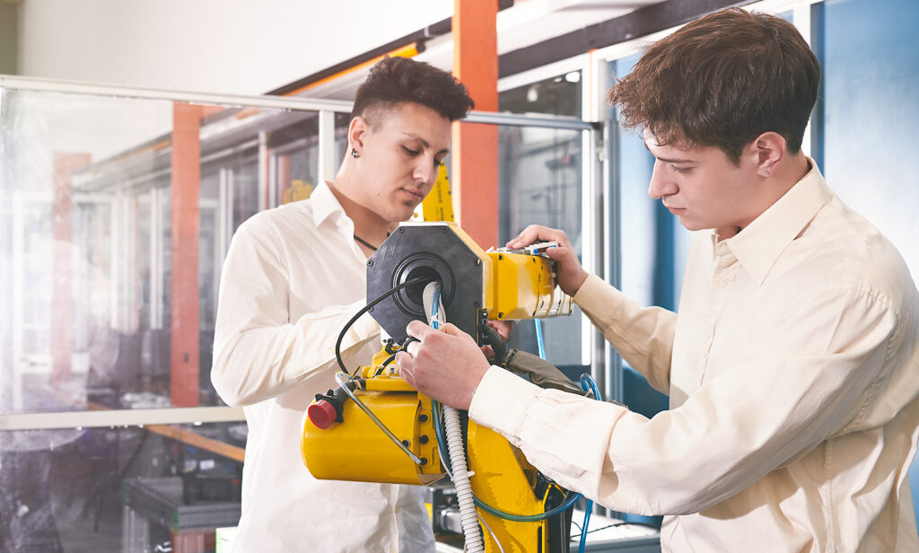 Tecnico di Automazione: come diventare uno specialista?