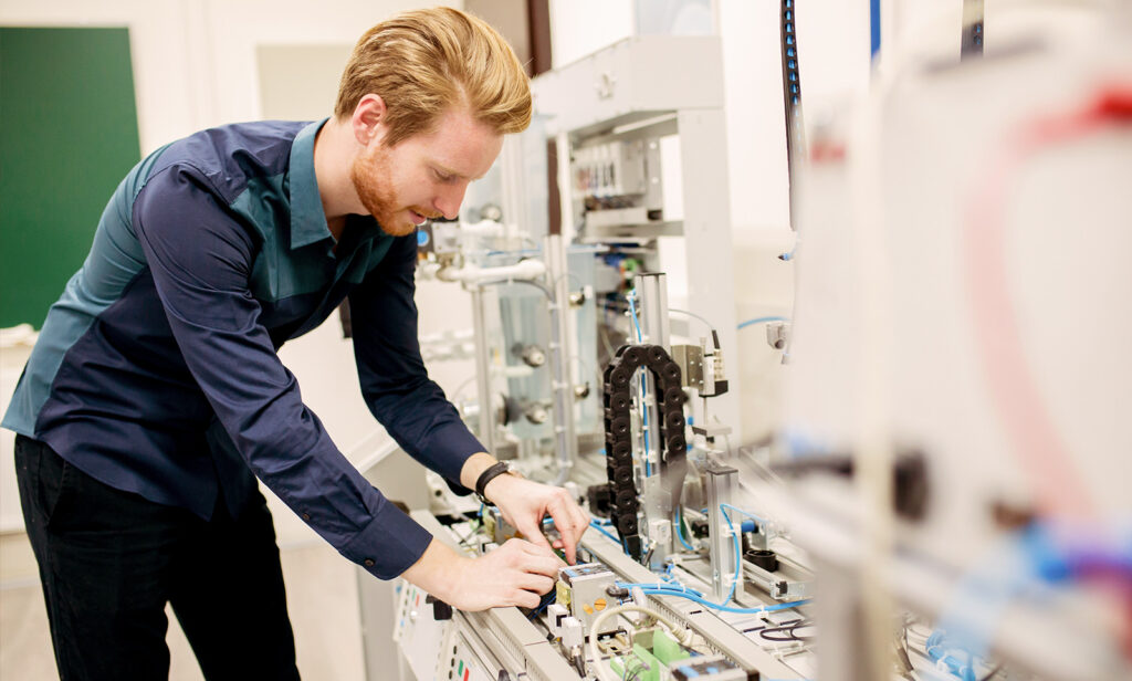 carriera veicoli elettrici e ibridi